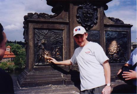 Oskar on Prague Bridge